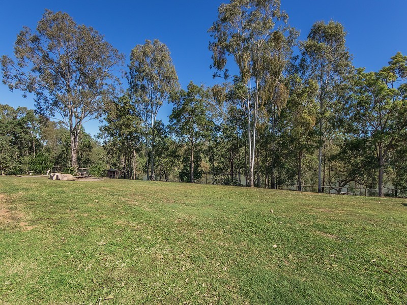11 Arrawatta Cl, Karalee QLD 4306