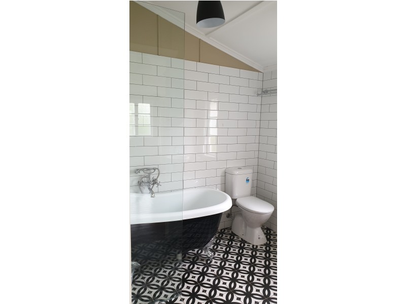 31 Park Street, Lowood QLD 4311