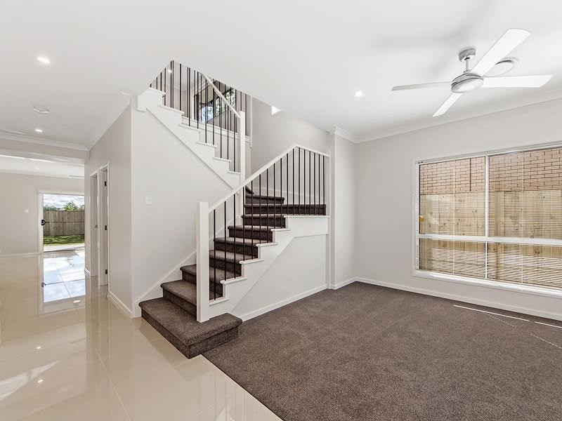61 Sunset Road, Kenmore QLD 4069