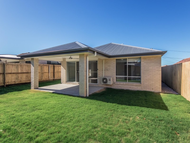 25a Crown Street, Silkstone QLD 4304