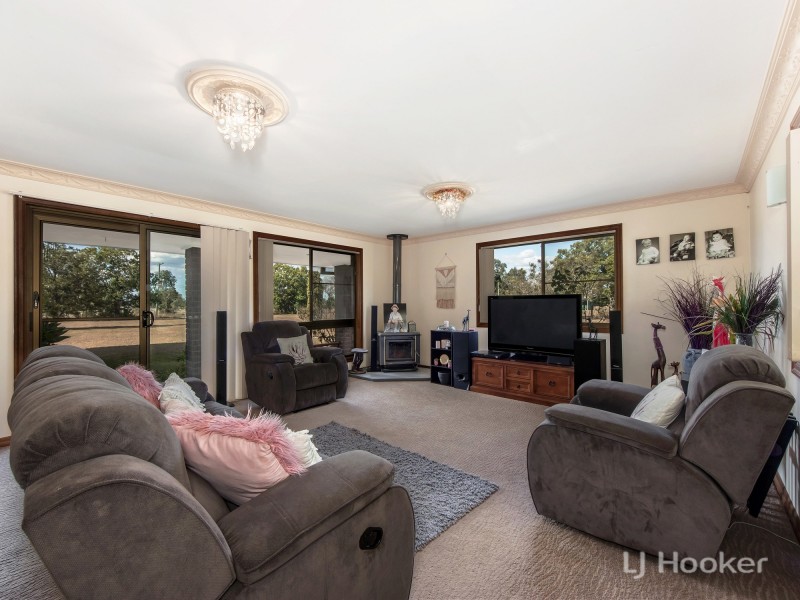 60 Caledonian Road, Thagoona QLD 4306