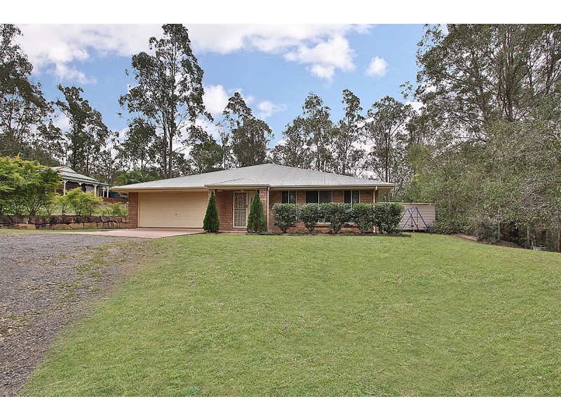 124 Bayley Road, Pine Mountain QLD 4306