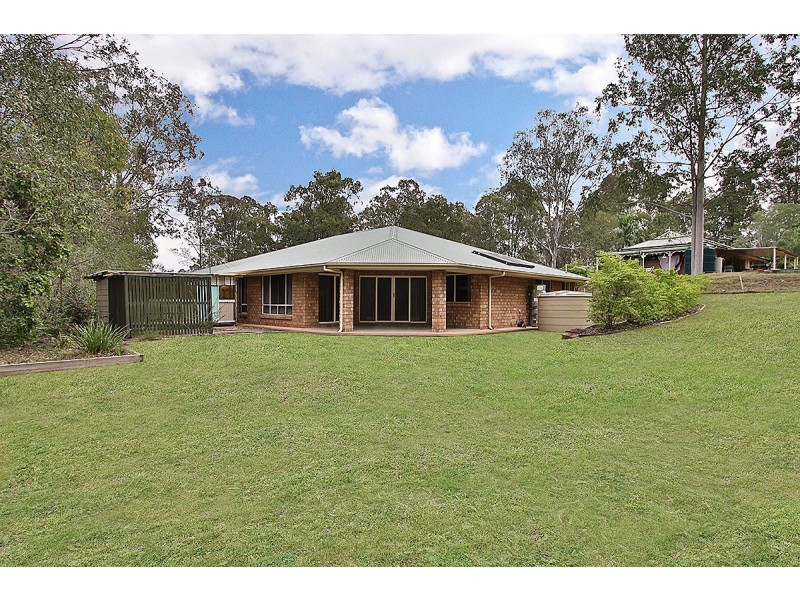 124 Bayley Road, Pine Mountain QLD 4306