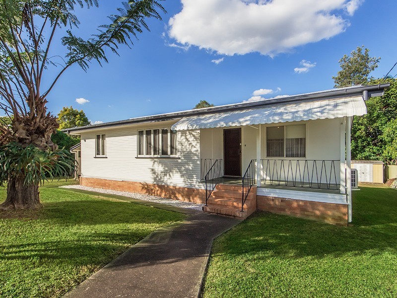 9 LESLIE STREET, East Ipswich QLD 4305