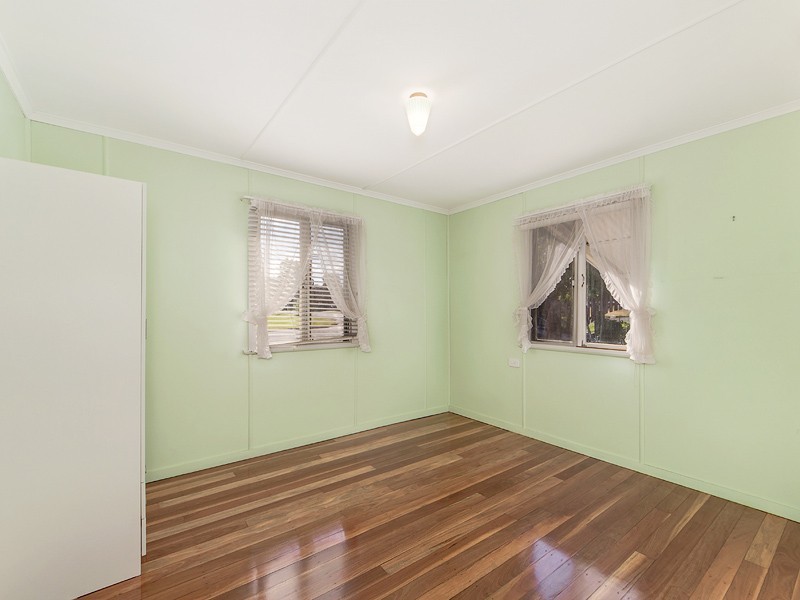 9 LESLIE STREET, East Ipswich QLD 4305