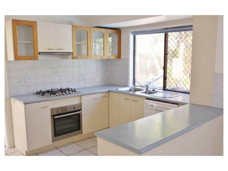 2 Lowan Street, Bellbowrie QLD 4070