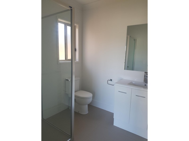 112 Napier Circuit, Silkstone QLD 4304