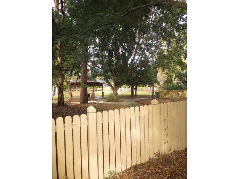 2/8 Beatrice Tallon Court, North Ipswich QLD 4305