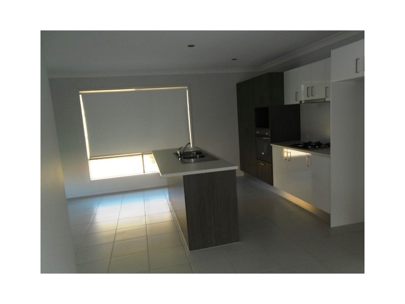 41 Peregrine, Lowood QLD 4311