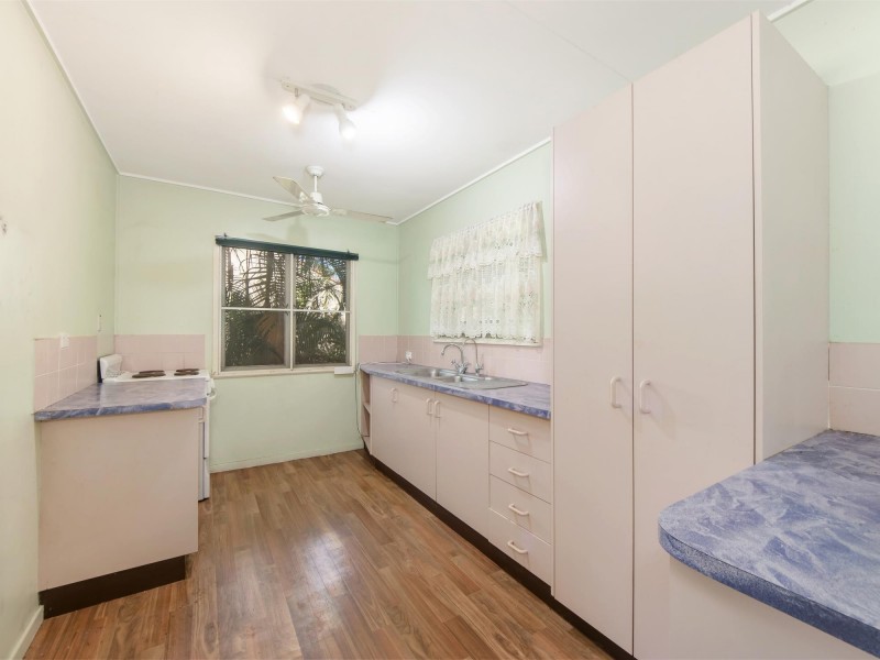 10 Durness St, Kenmore QLD 4069