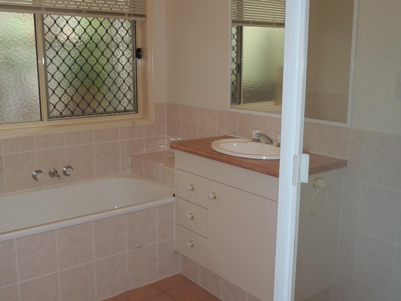 36 Dougy Place, Bellbowrie QLD 4070