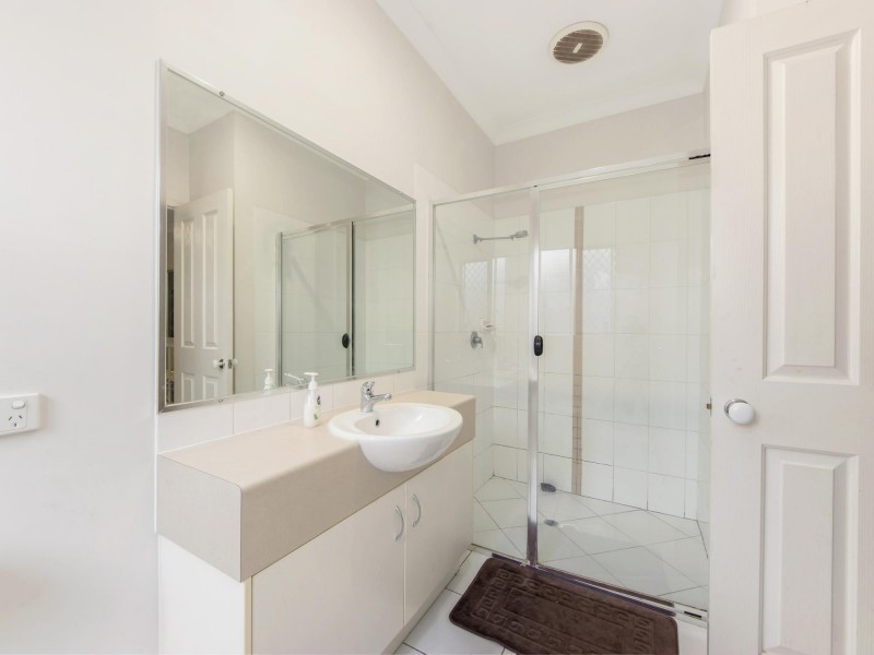 15 Raleigh Pl, Redbank Plains QLD 4301