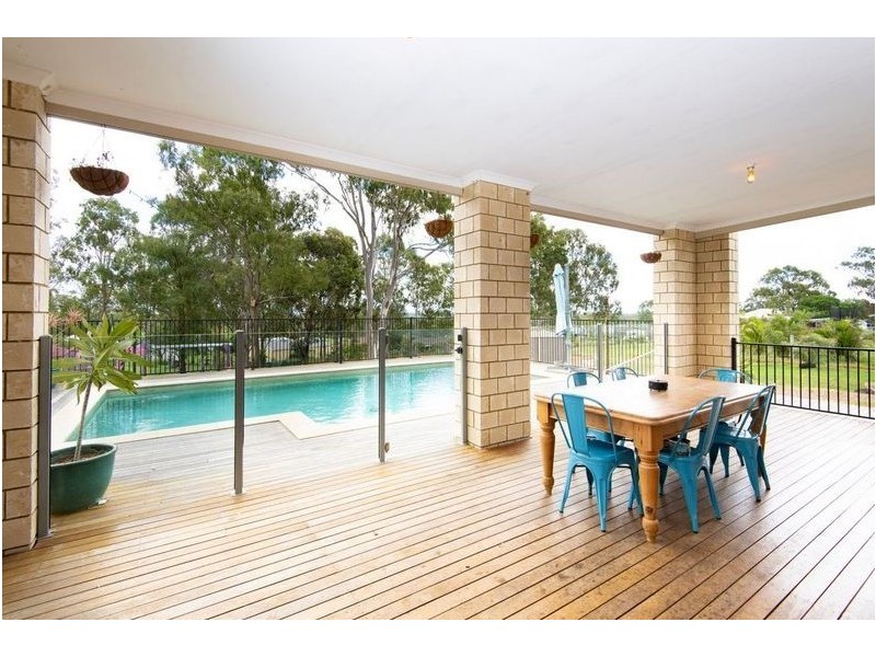 5 Fay Court, Fernvale QLD 4306