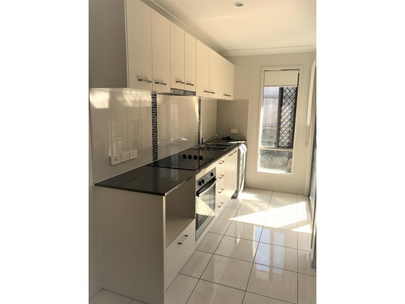 2/12 Balonne street, Brassall QLD 4305