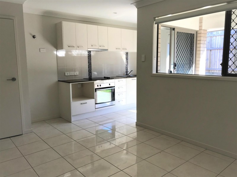 2/12 Balonne street, Brassall QLD 4305
