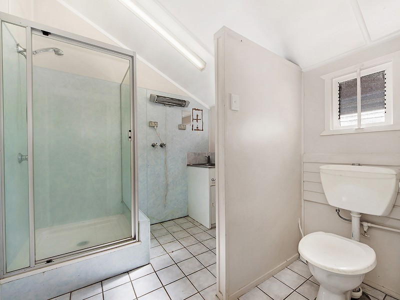 218 Brisbane Street, West Ipswich QLD 4305