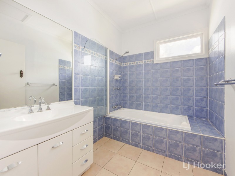 114 Whitehill Road, Eastern Heights QLD 4305