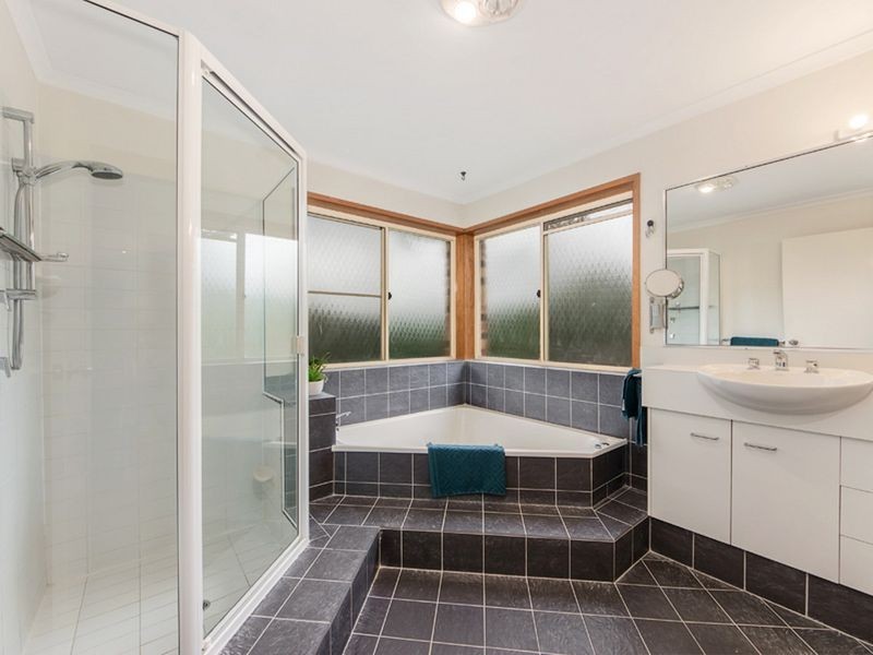 22 Morris Street, Silkstone QLD 4304