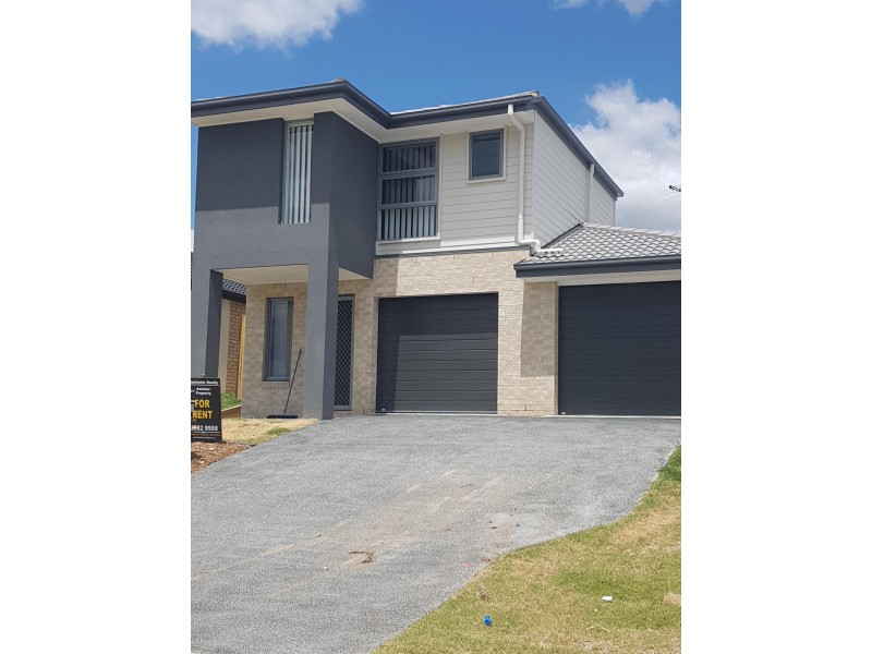 2/7 Essington Mews, Leichhardt QLD 4305