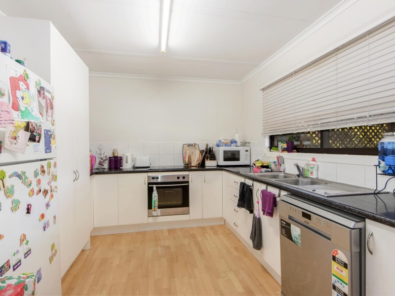 20 Burgoyne Street, Bundamba QLD 4304