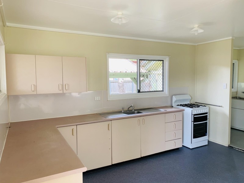 14 Light Street, Leichhardt QLD 4305