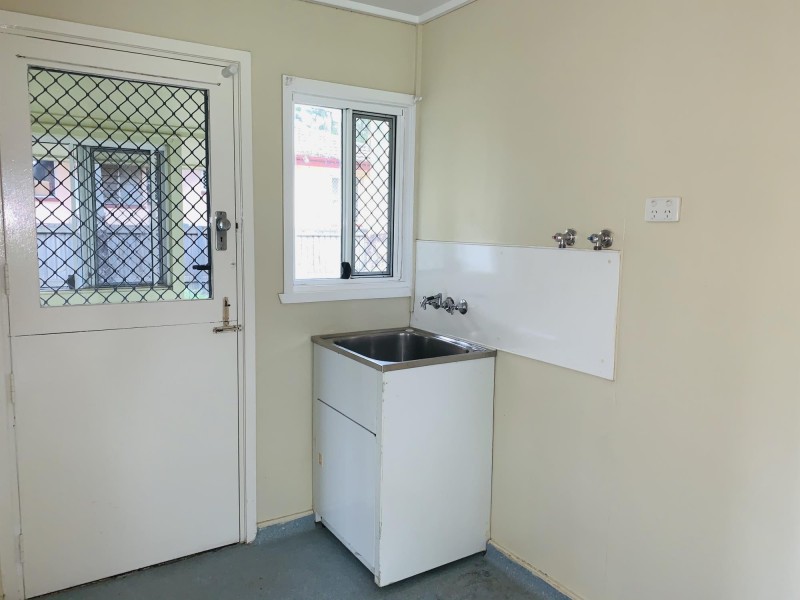 14 Light Street, Leichhardt QLD 4305