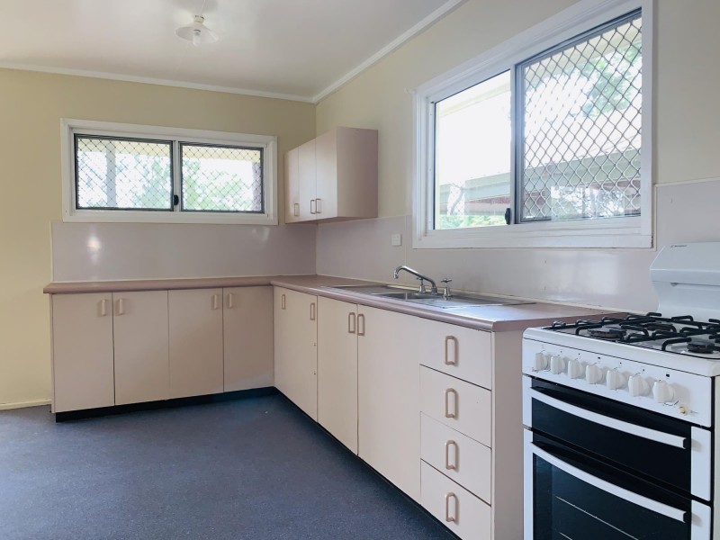 14 Light Street, Leichhardt QLD 4305