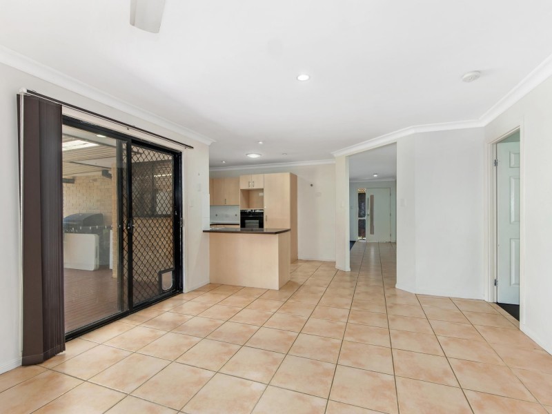 9 Foundation St, Collingwood Park QLD 4301