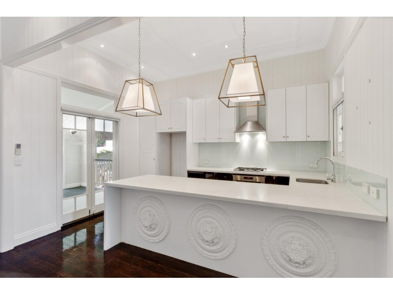 6 Rees Avenue, Clayfield QLD 4011