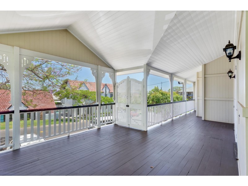 6 Rees Avenue, Clayfield QLD 4011