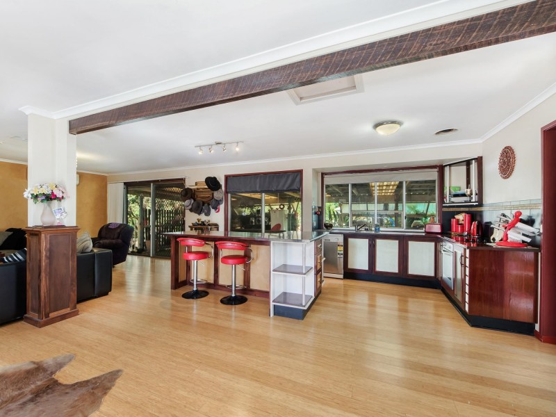 9 Midland St, Yamanto QLD 4305