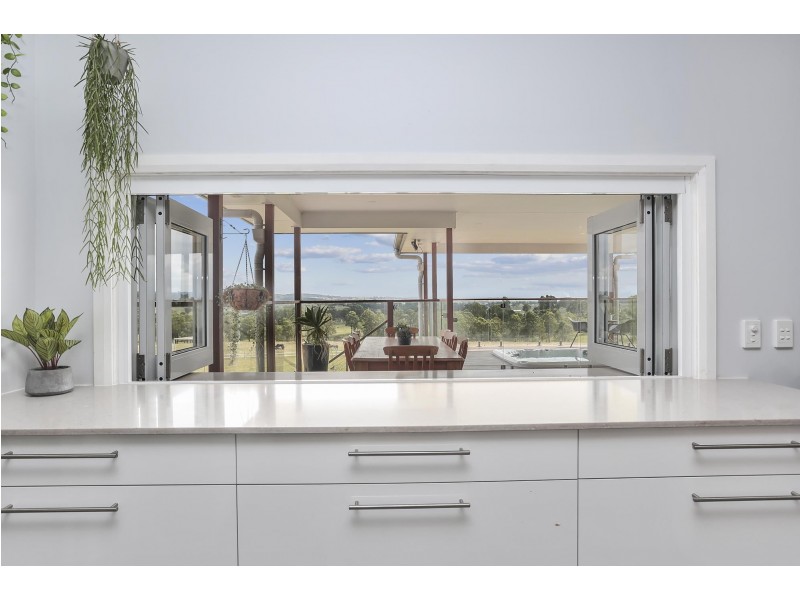 39 Cooper Rd, Haigslea QLD 4306