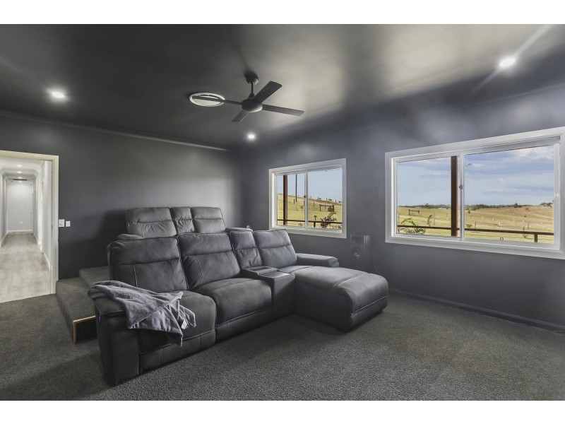 39 Cooper Rd, Haigslea QLD 4306