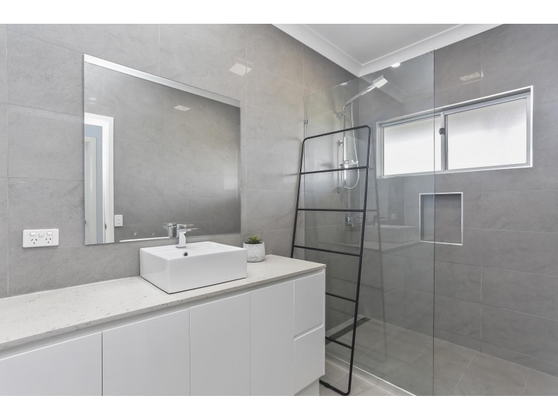 39 Cooper Rd, Haigslea QLD 4306