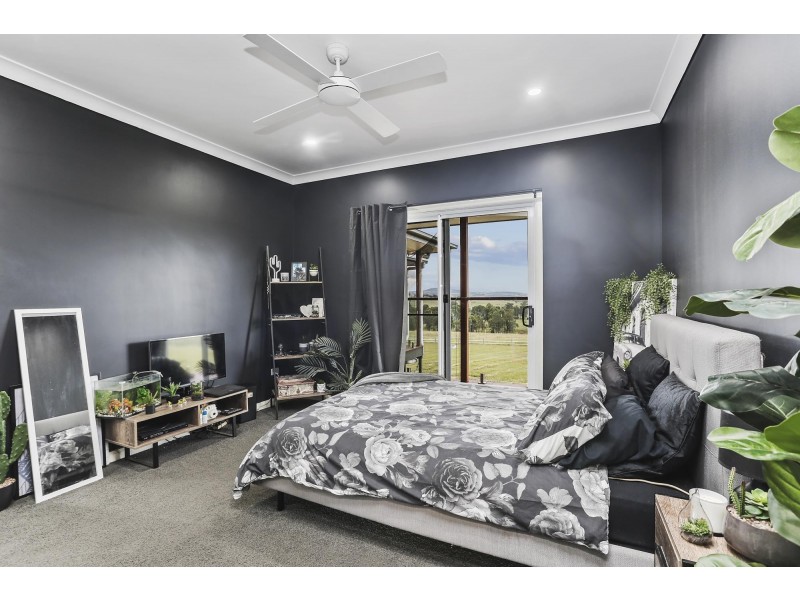 39 Cooper Rd, Haigslea QLD 4306