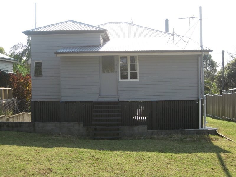 7 Tongue Street, Newtown QLD 4305