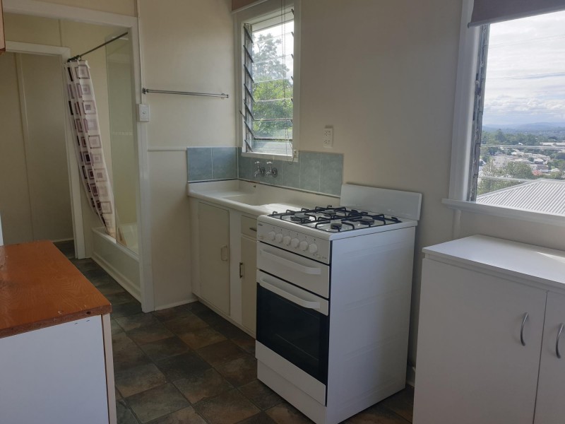 27 Murphy Street, Ipswich QLD 4305