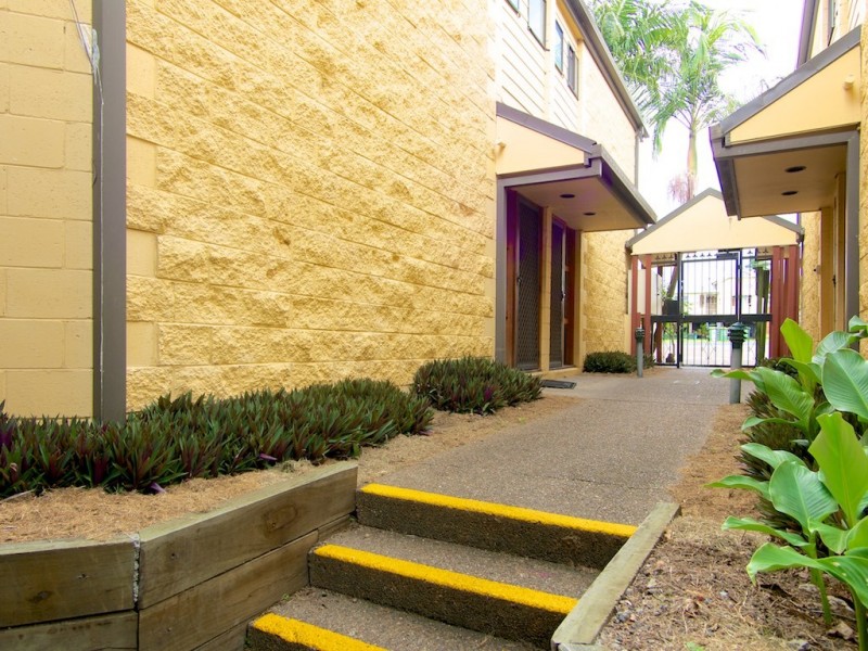 4/60 Railway Street, Booval QLD 4304