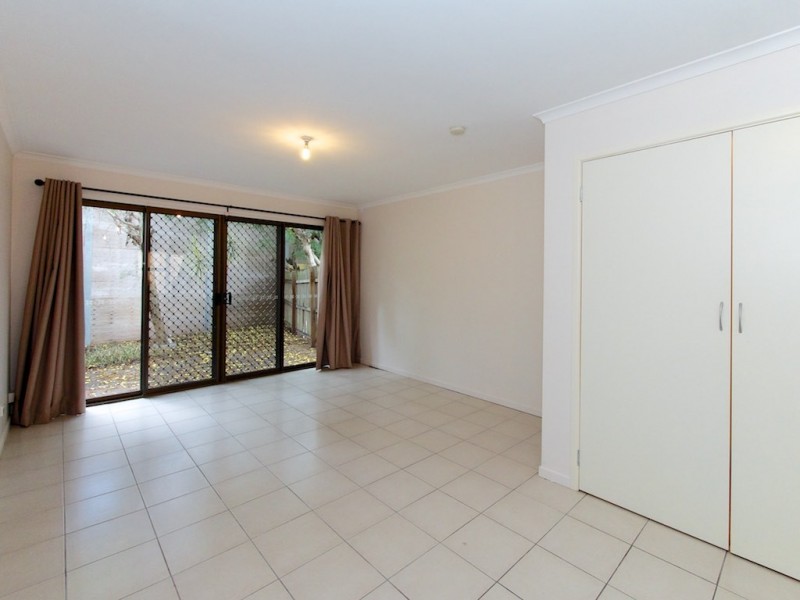 4/60 Railway Street, Booval QLD 4304