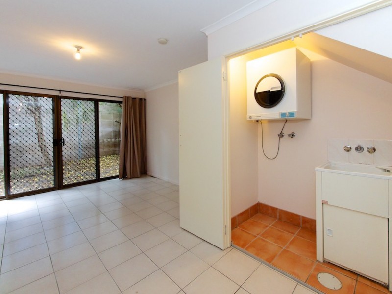 4/60 Railway Street, Booval QLD 4304