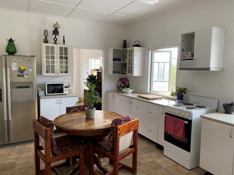 7 Ivy Hansens Rd, Tallegalla QLD 4340