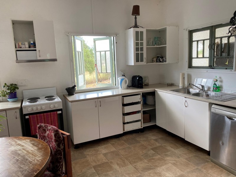 7 Ivy Hansens Rd, Tallegalla QLD 4340