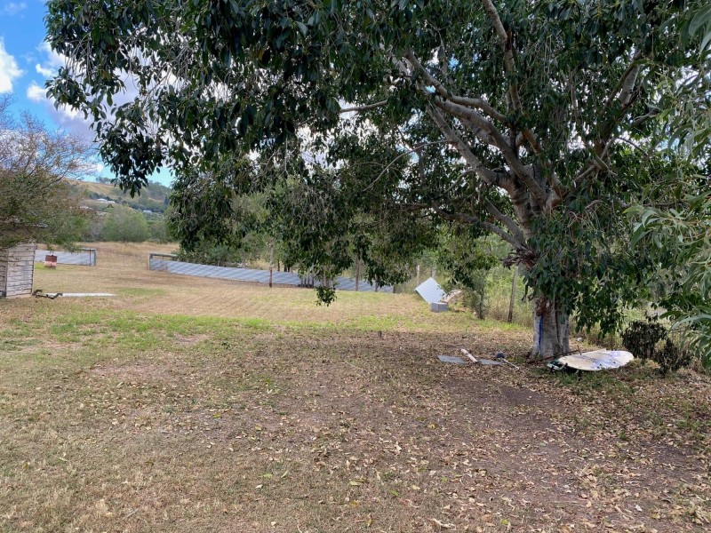 7 Ivy Hansens Rd, Tallegalla QLD 4340