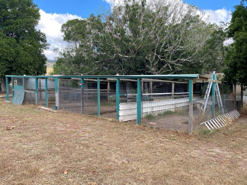 7 Ivy Hansens Rd, Tallegalla QLD 4340