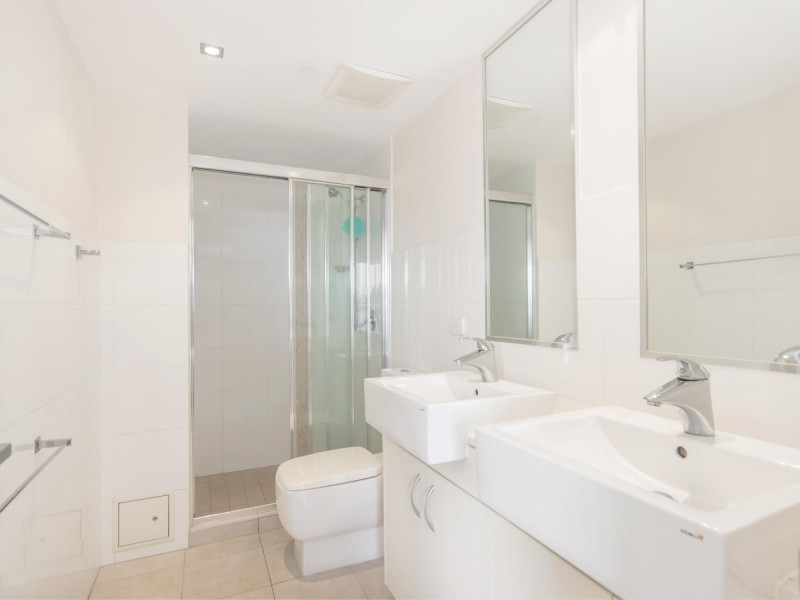 1104/1 West Street “Oaks Aspire Apart, Ipswich QLD 4305