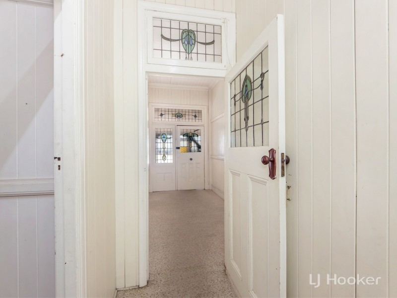 34 Roderick Street, Ipswich QLD 4305