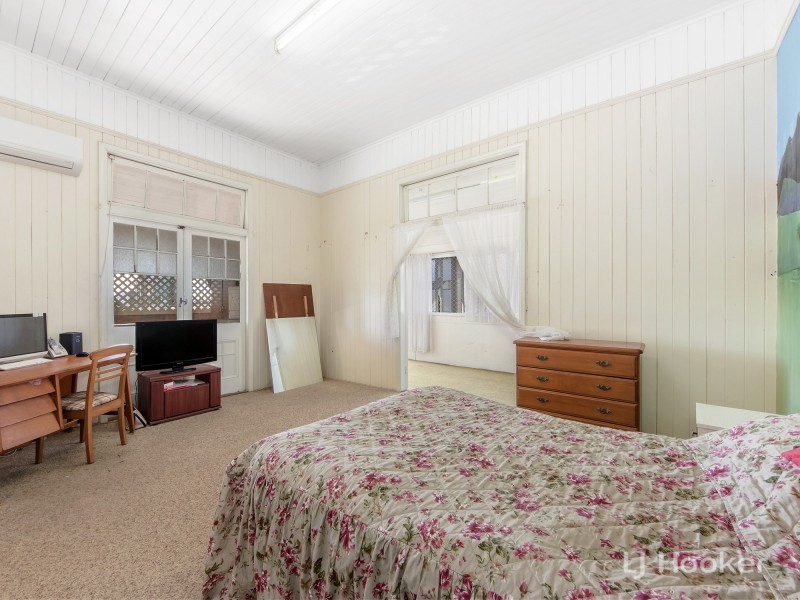 34 Roderick Street, Ipswich QLD 4305