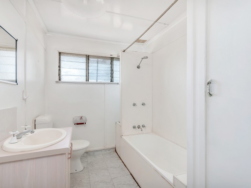 13 Birrell Street, Leichhardt QLD 4305