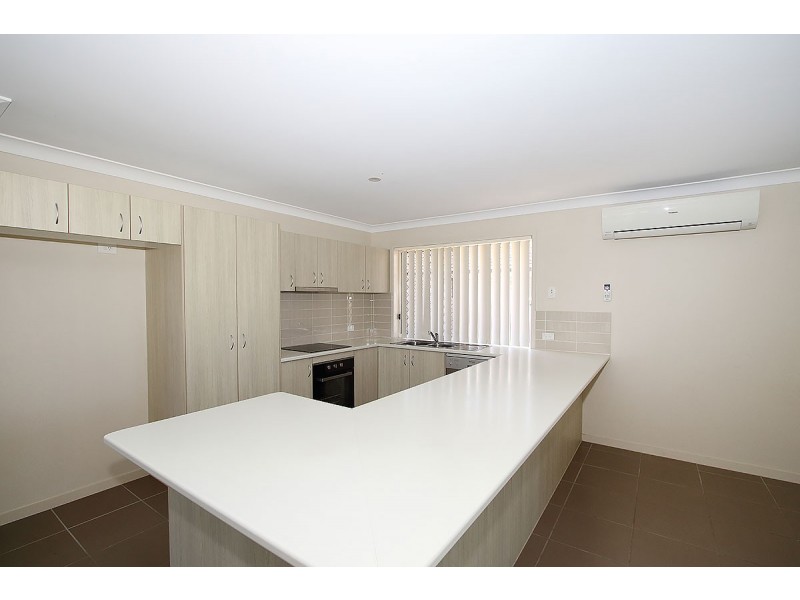 15 Walnut Cres, Lowood QLD 4311