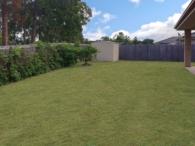 15 Walnut Cres, Lowood QLD 4311